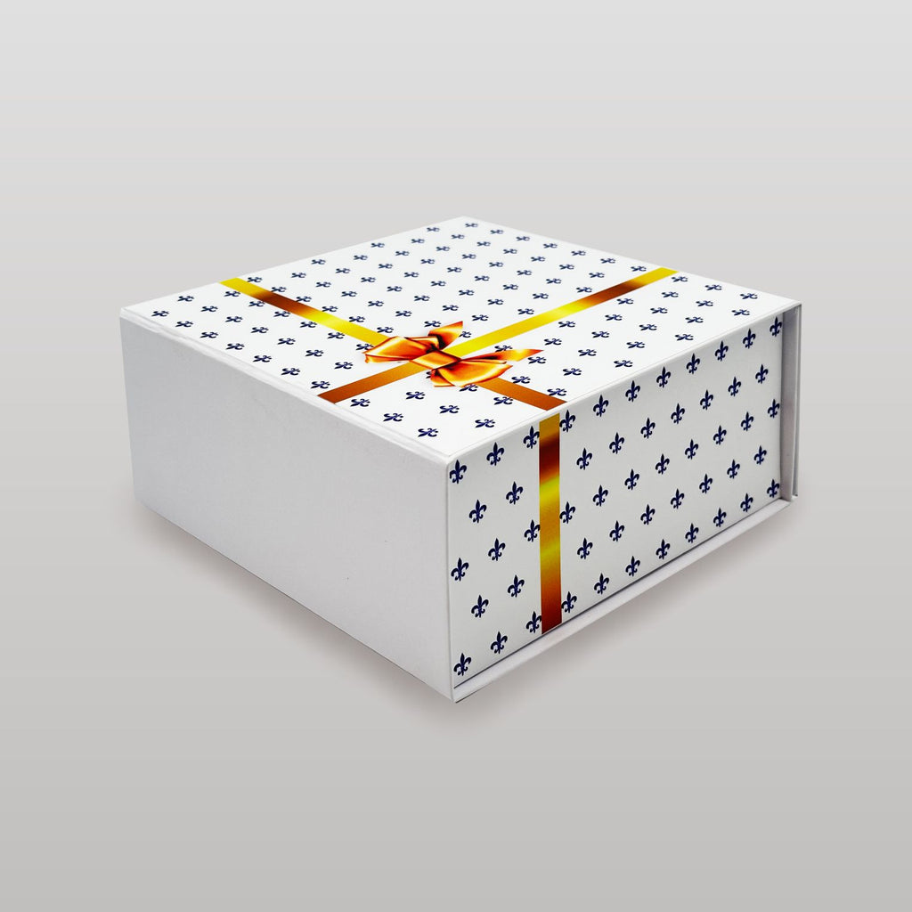 Magnetbox weiß mit goldener Schleife und zartem Lilienmuster